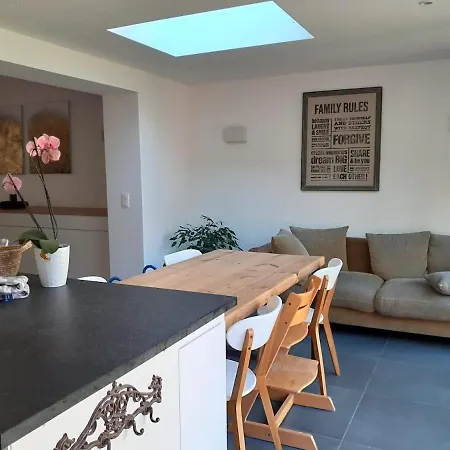 Grande Maison Mariakerke بيت للعطل أوستيند